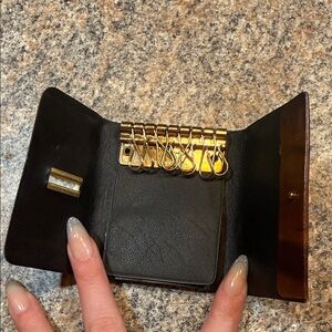 Antique Ami Brown Leather Key Holder with Gold Accents